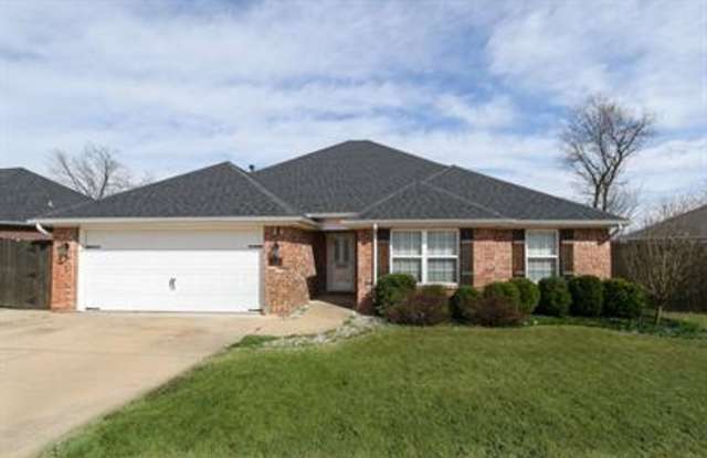 Perfect 3 bed/2 bath home in Centerton! - 720 Harvest Street, Centerton, AR 72719