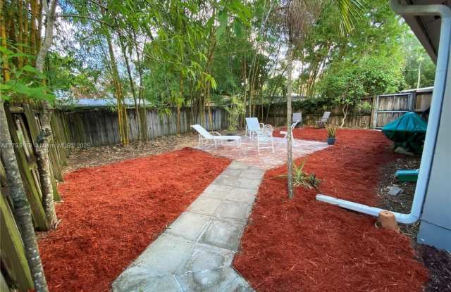 1220 SW 4th st photos photos