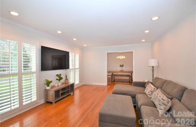 2409 Huntingtowne Farms Lane Gallery 4