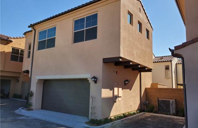 126 Messenger - 126 Messenger, Irvine, CA 92618