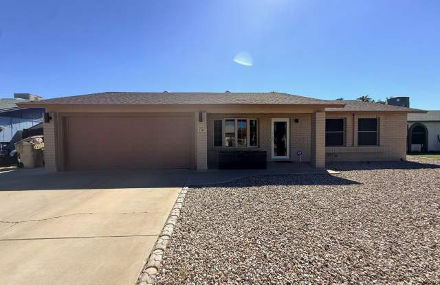 5247 West Lupine Avenue Gallery 2