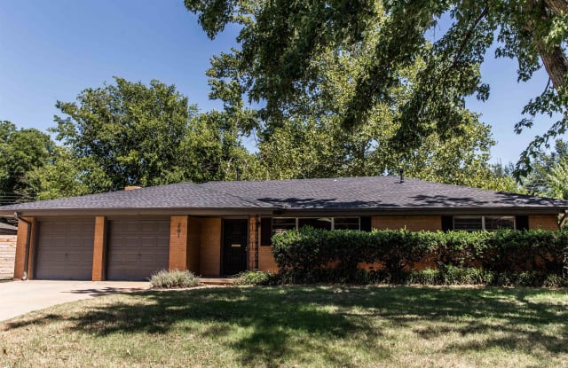 201 N. Westchester Ave. - 201 North Westchester Avenue, Norman, OK 73069