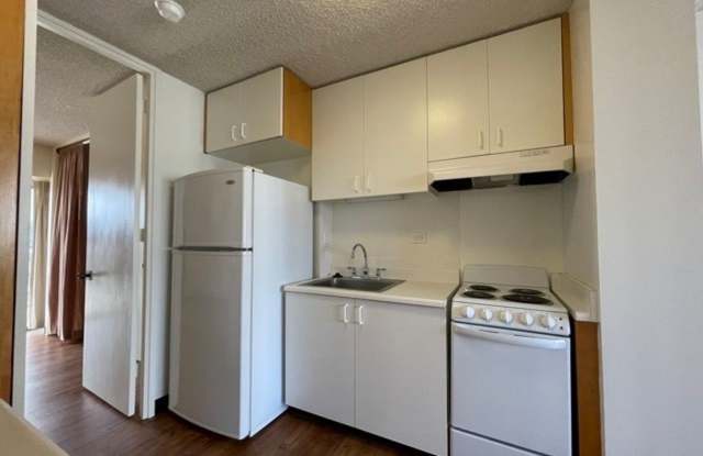 Westview Plaza Condo - Upgraded 1 bedroom, 1 bath condo with 1 parking -Avail 10/19/26 Gallery 4