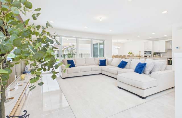 19243 ROLLING ACRES Road Gallery 3