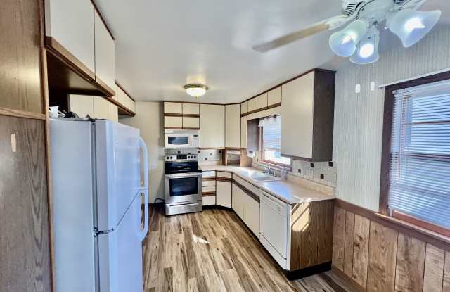 2714 S 11th Pl. Gallery 4