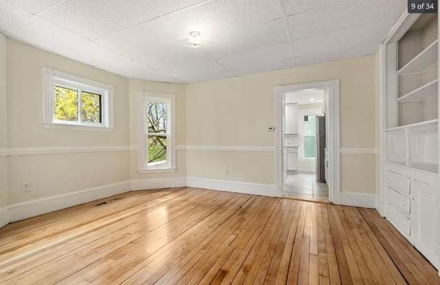 4 bed 2 Bath available 8/1 photos photos