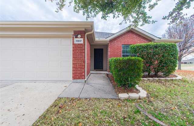 11817 Hickory Circle S Gallery 2
