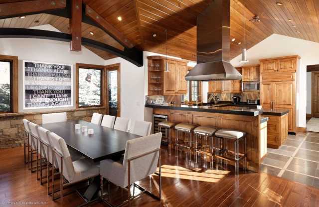552 Walnut Gallery 4