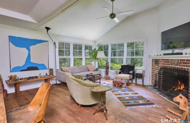 17 Old Mill Road Gallery 4
