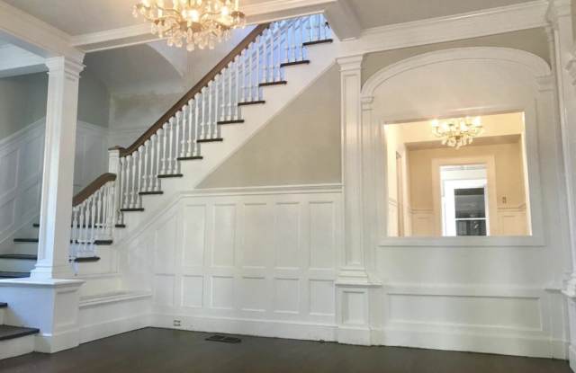 501 Whitney Avenue photos photos