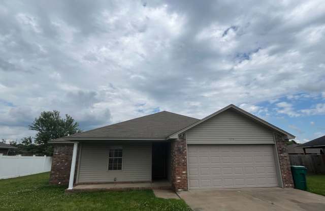 1528 E 11th Cove - 1528 East 11th Cove, Russellville, AR 72802