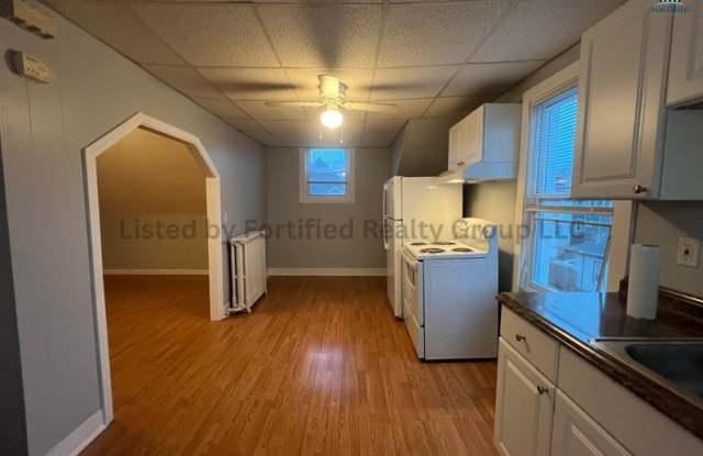 552 Maple St - 552 Maple Street, Fall River, MA 02720