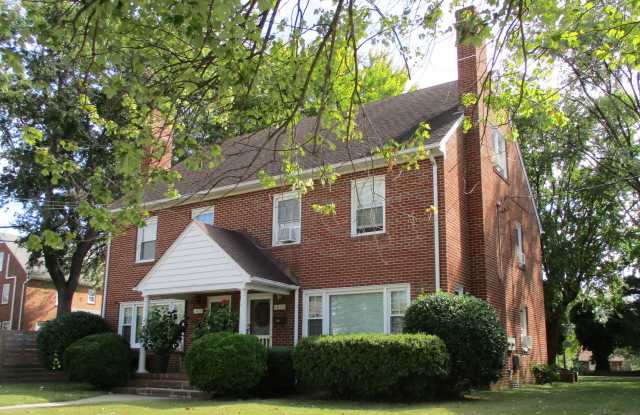 Spacious 3 Bed Duplex in Downtown Fredericksburg photos photos