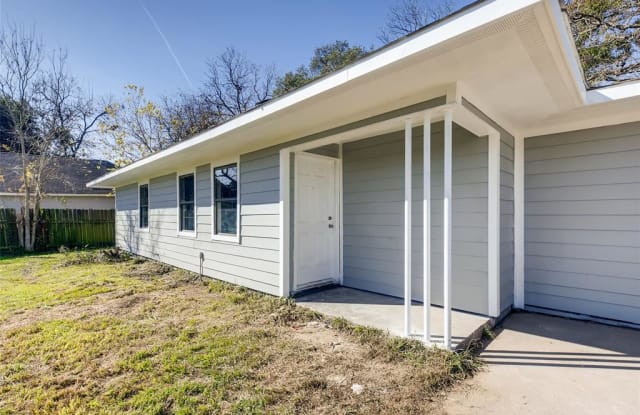 5904 Schroeder Road Gallery 2