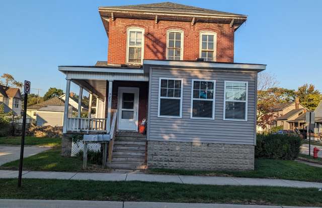 927 Ontario Street - 2 photos photos