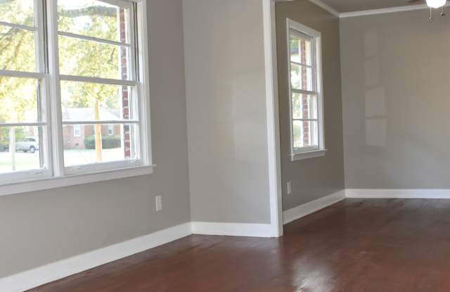 5302 Laurie Ln Gallery 4