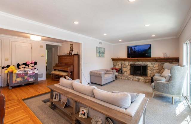 11041 Chimineas Avenue Gallery 4