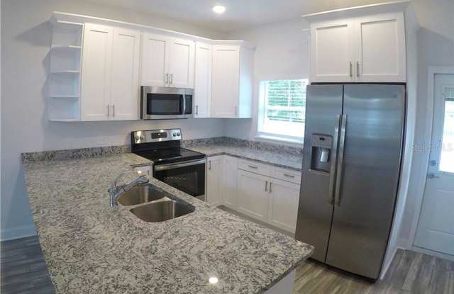 8708 W KENYON VIEW COURT Gallery 3