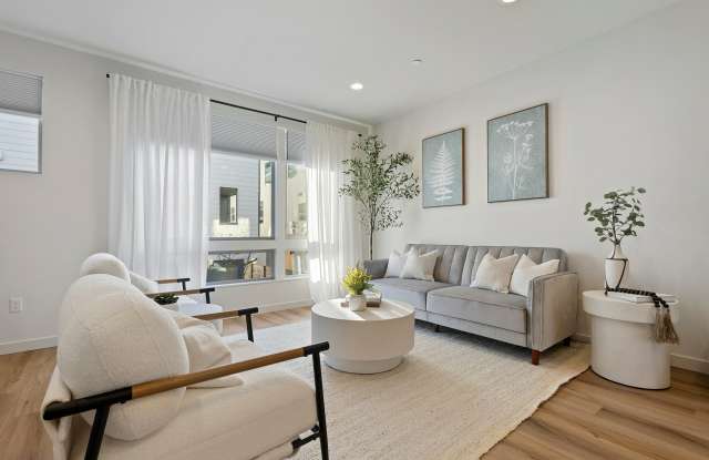 18007 3rd Avenue Northeast Gallery 1