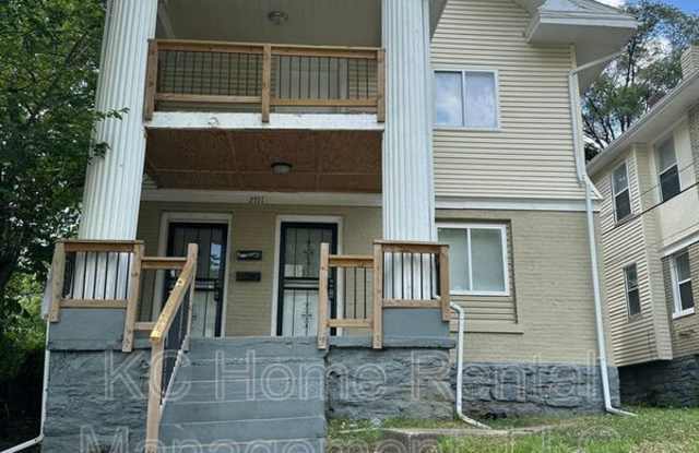 2511 E 37th St. photos photos