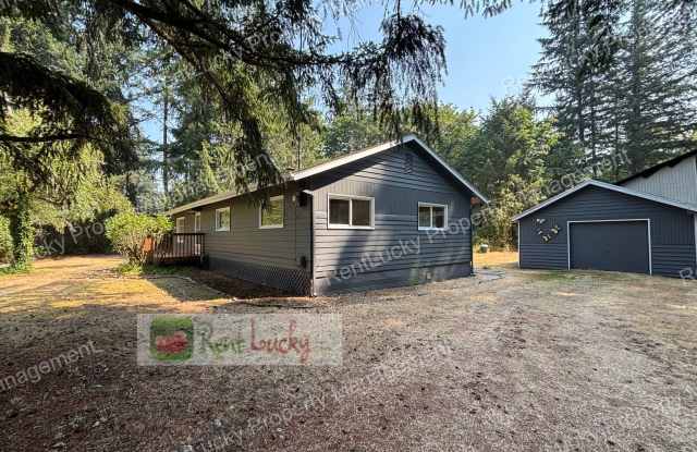 Nice 3-Bedroom House with Detached Garage on HUGE Lot in Renton!! photos photos Nice 3-Bedroom House with Detached Garage on HUGE Lot in Renton!! photos photos