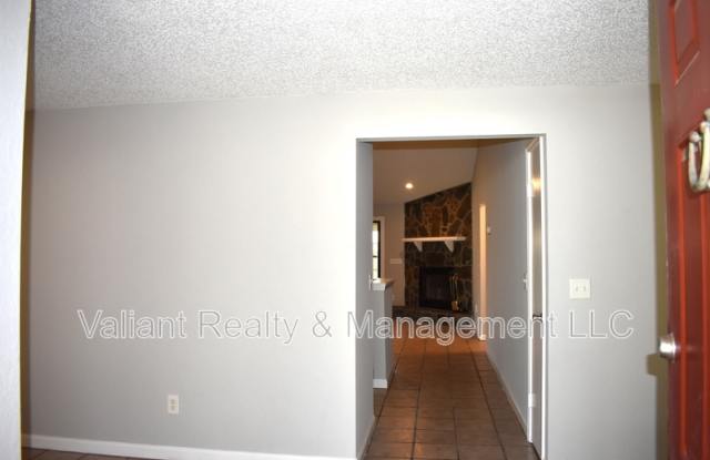 6555 Diamond Leaf South Gallery 3