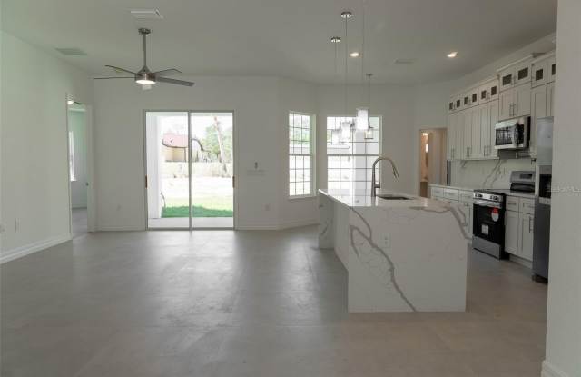 16559 SW 48TH Terrace Gallery 3