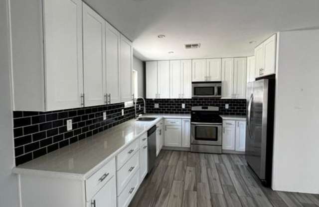 Nice 3 bedroom tempe single family home! photos photos