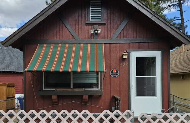 527 Spruce Lane photos photos