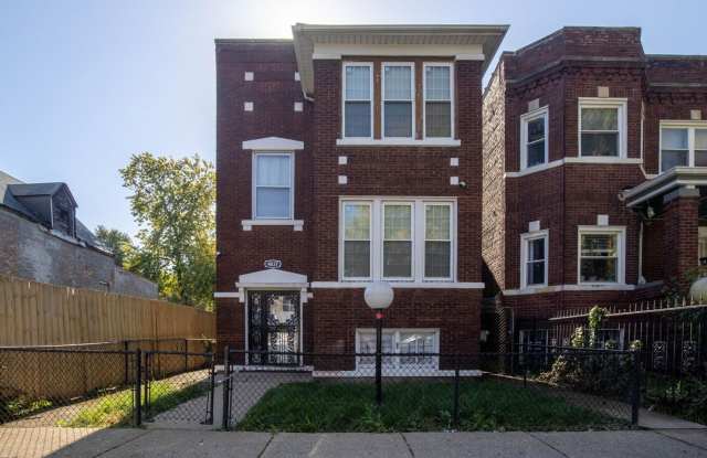 4837 W Monroe Street unit: 2 photos photos