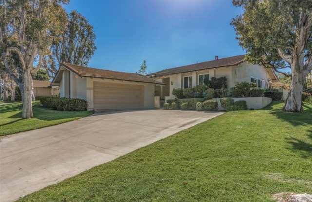 441 Vista Parada - 441 Vista Parada, Newport Beach, CA 92660