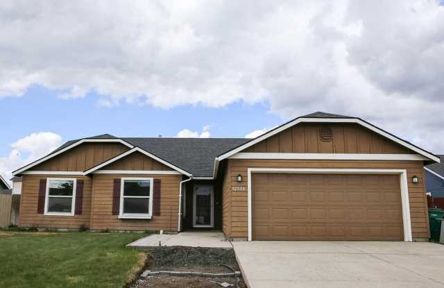 3 Bed Home with Attached Garage photos photos