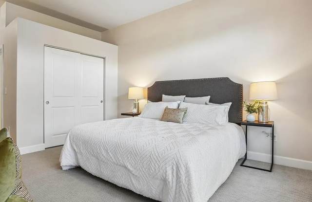 5677 S Park Pl Gallery 3