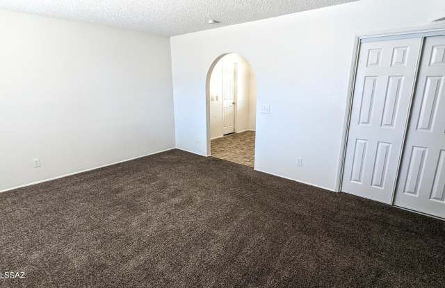3853 E Mainyard Place Gallery 3