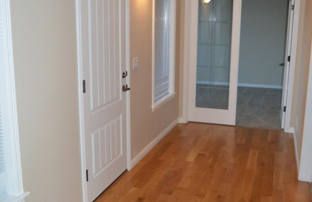 4bed, 3bath, 2,454sq.ft. hom in Kuna photos photos