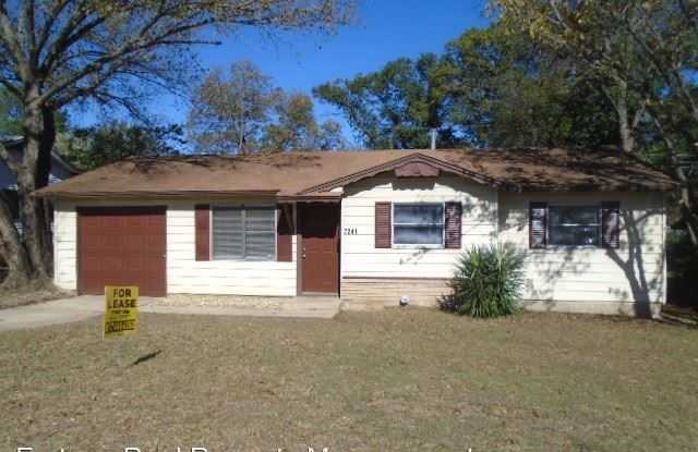 7241 Greenlee St - 7241 Greenlee Street, Fort Worth, TX 76112