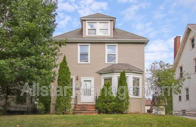 3195 Whitethorn Rd - 3195 Whitethorn Road, Cleveland Heights, OH 44118