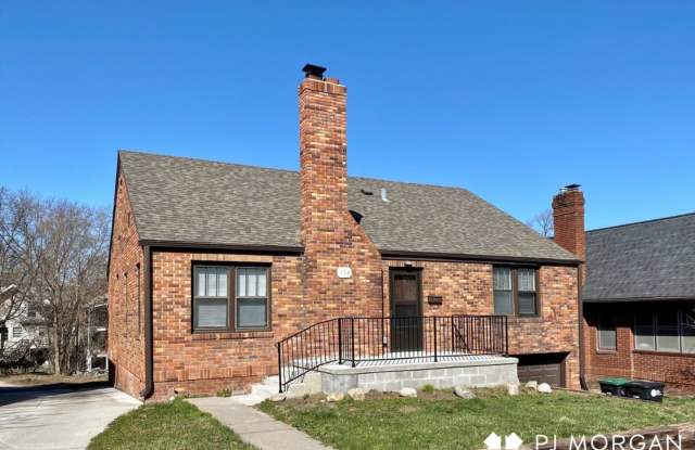 4 Bedroom, 2 Bathroom House For Lease - $500 Off First Full Months Rent photos photos