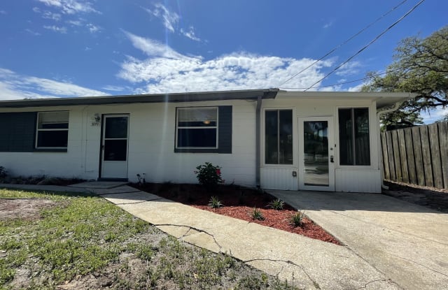 5970 110TH ST - 5970 110th Street, Jacksonville, FL 32244