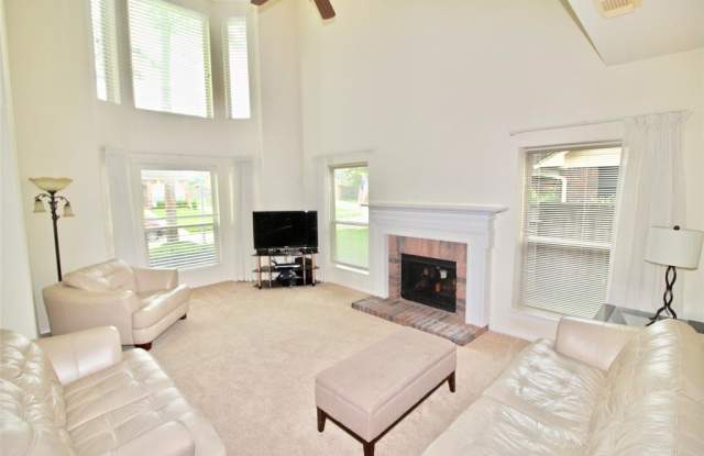 1131 Woodside Court Gallery 3