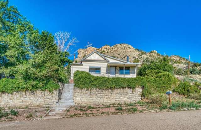 4 bedroom 2 bath Home - 1321 Nevada Avenue, Trinidad, CO 81082