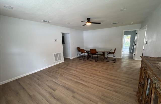 1407 MOSELLE Avenue Gallery 2