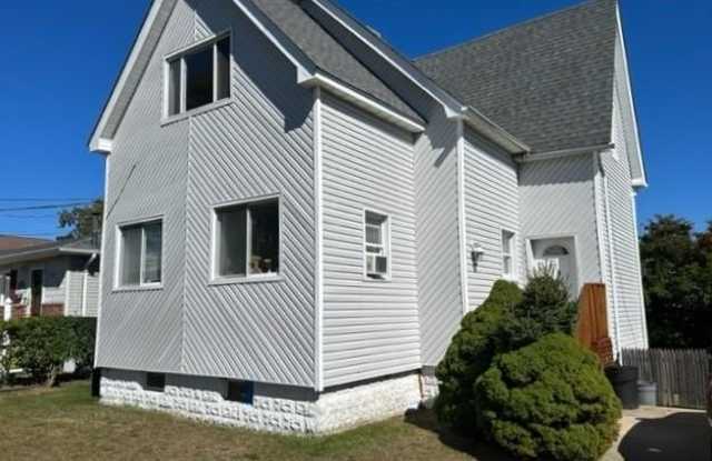 578 S 15th Street unit: 2 photos photos 578 S 15th Street unit: 2 photos photos