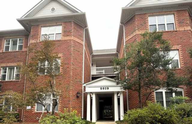 5609 Fairview Road Gallery 1