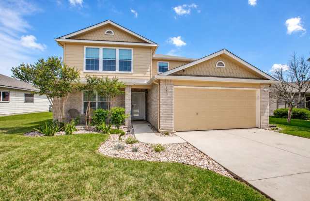 4-Bedroom Cibolo Home with Downstairs Bedroom & Full Bath Gallery 1