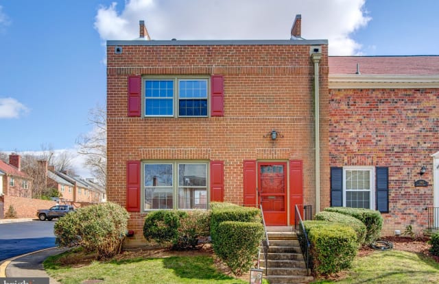5921 QUEENSTON STREET - 5921 Queenston Street, West Springfield, VA 22152