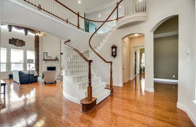2300 Homestead Lane Gallery 2