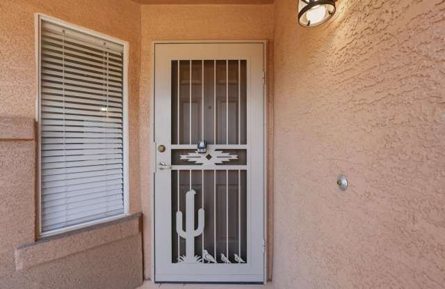 8621 W SHAW BUTTE Drive Gallery 4