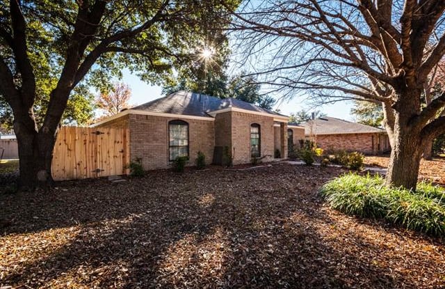 605 Nantucket Circle - 605 Nantucket Circle, Richardson, TX 75080