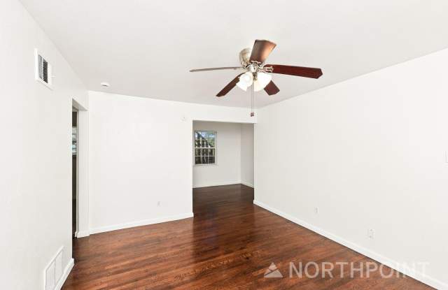 6th Street Apartments Gallery 3